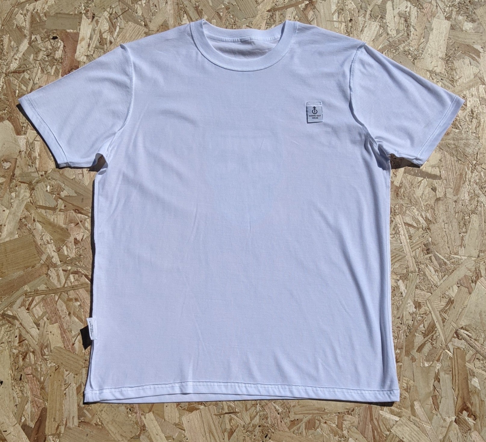 INSIDE-OUT WEAR PINBOARD LOGO