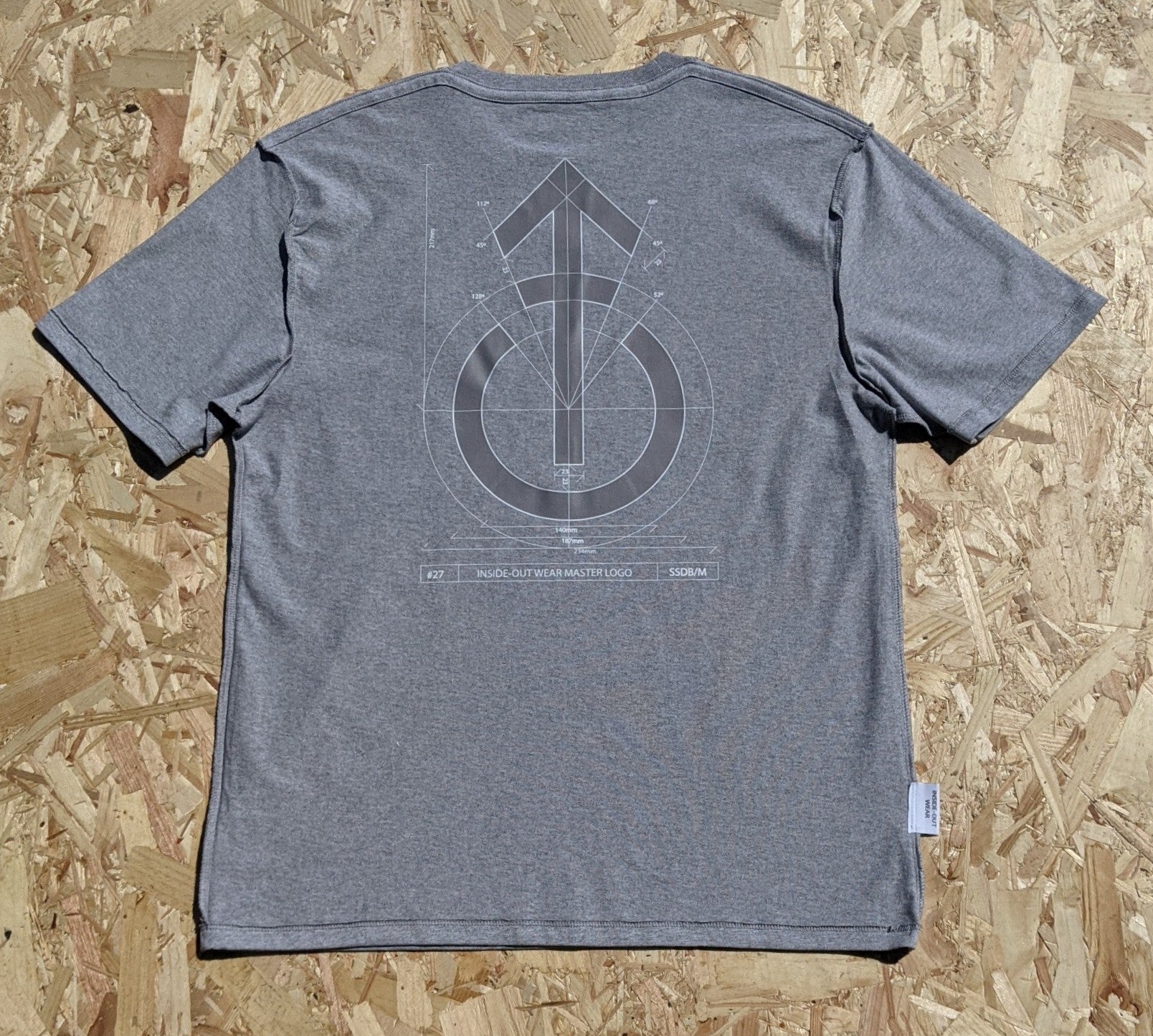 INSIDE-OUT WEAR MASTER LOGO