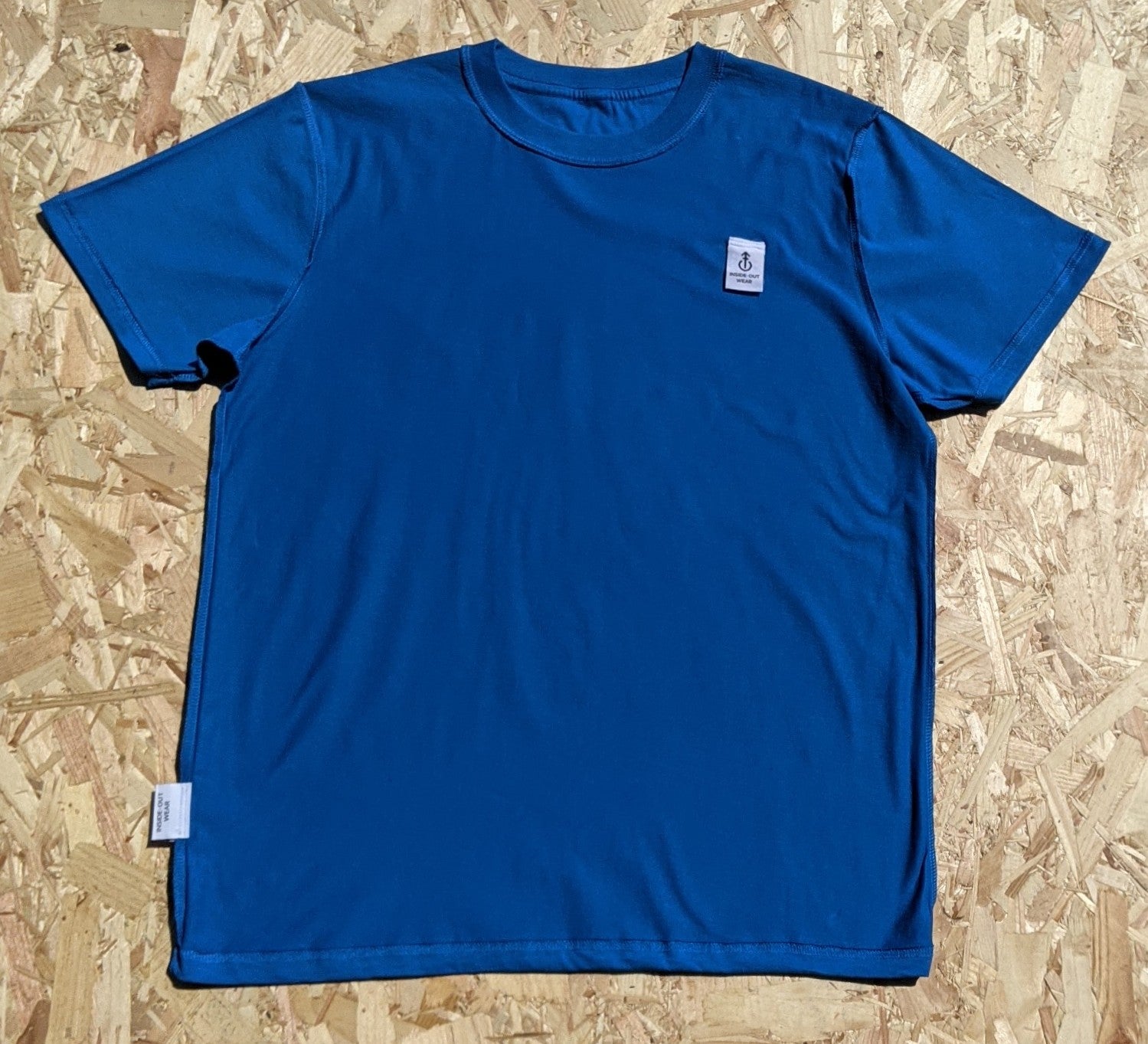 INSIDE-OUT WEAR PINBOARD LOGO
