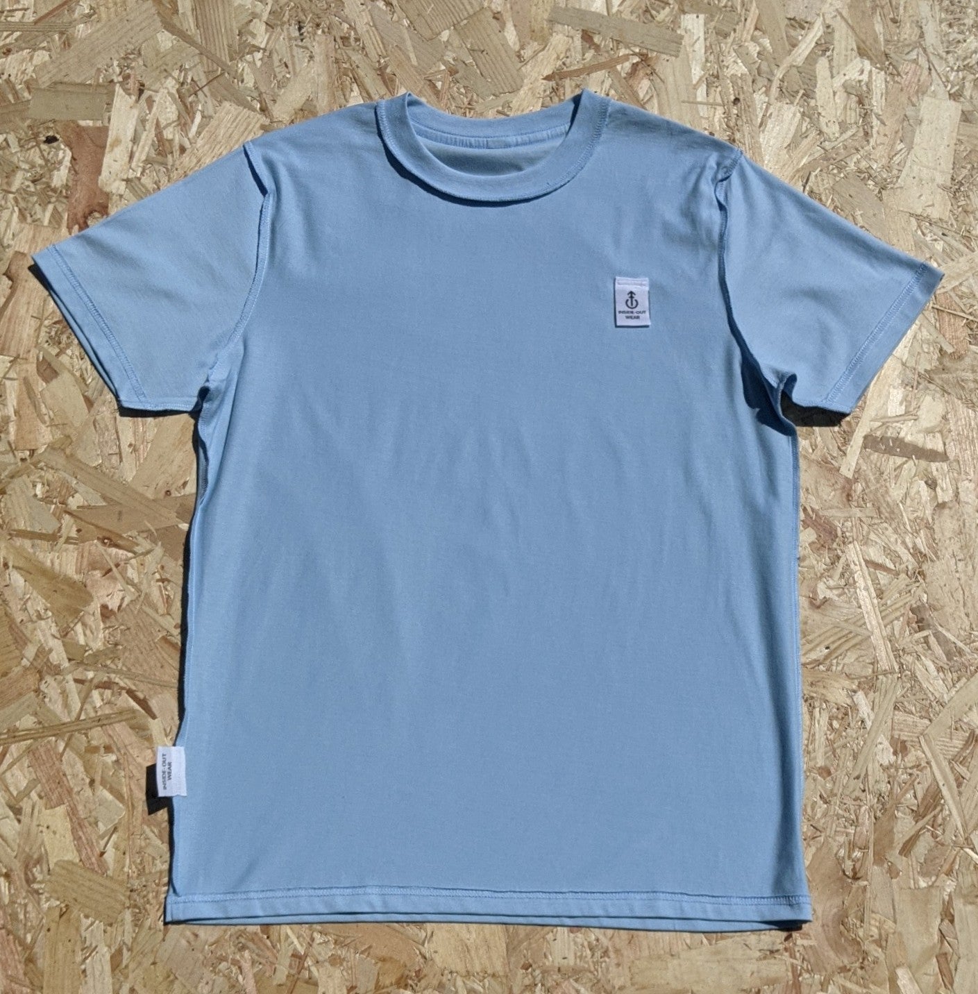 INSIDE-OUT WEAR PINBOARD LOGO